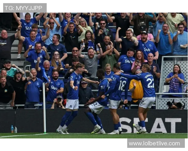 意甲焦点战热刺小胜曼城红牌争议引发全场热议与十大精彩进球回顾