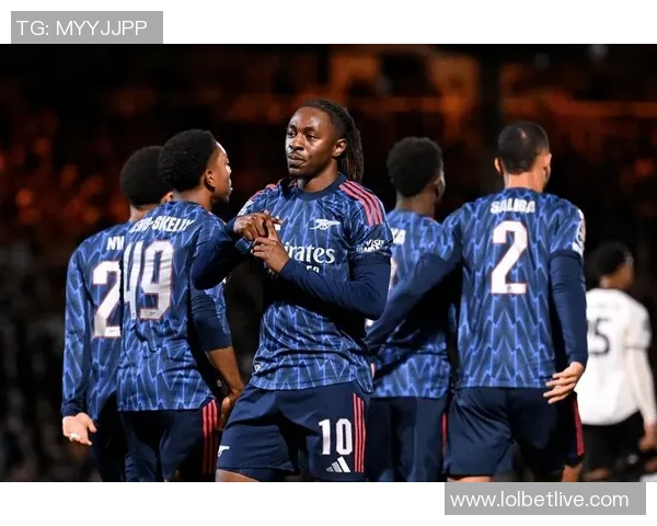 足总杯激战尤文图斯与阿森纳握手言和冷门频现引发全场热议