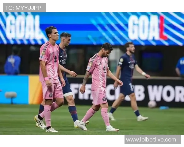 中超赛场惊现冷门巴黎圣日耳曼与尤文图斯战成平局乌龙球引发全场轰动